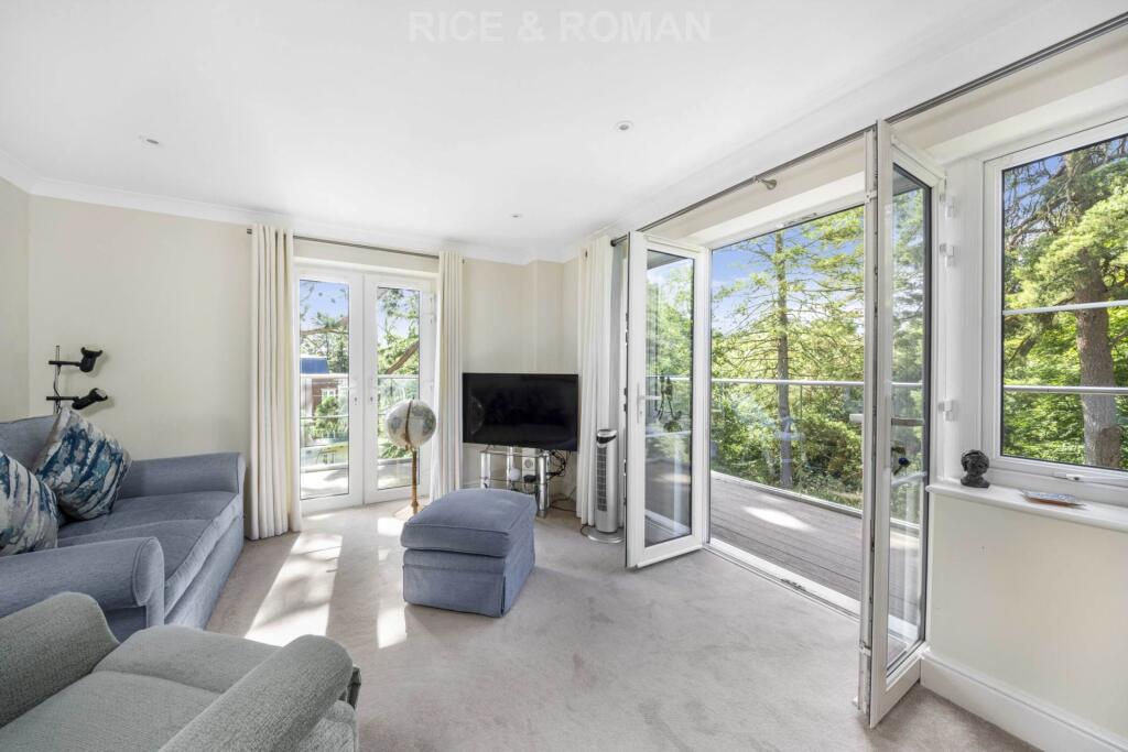 2-bed other on Lynwood Village, Ascot, £499,950