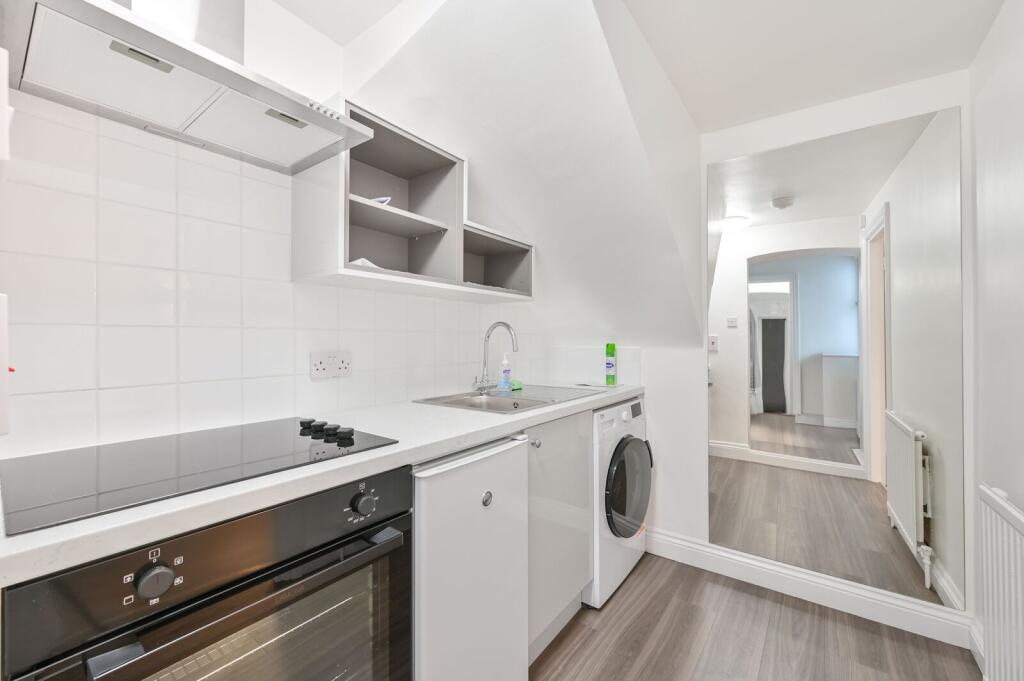 Apartment in London - View 2
