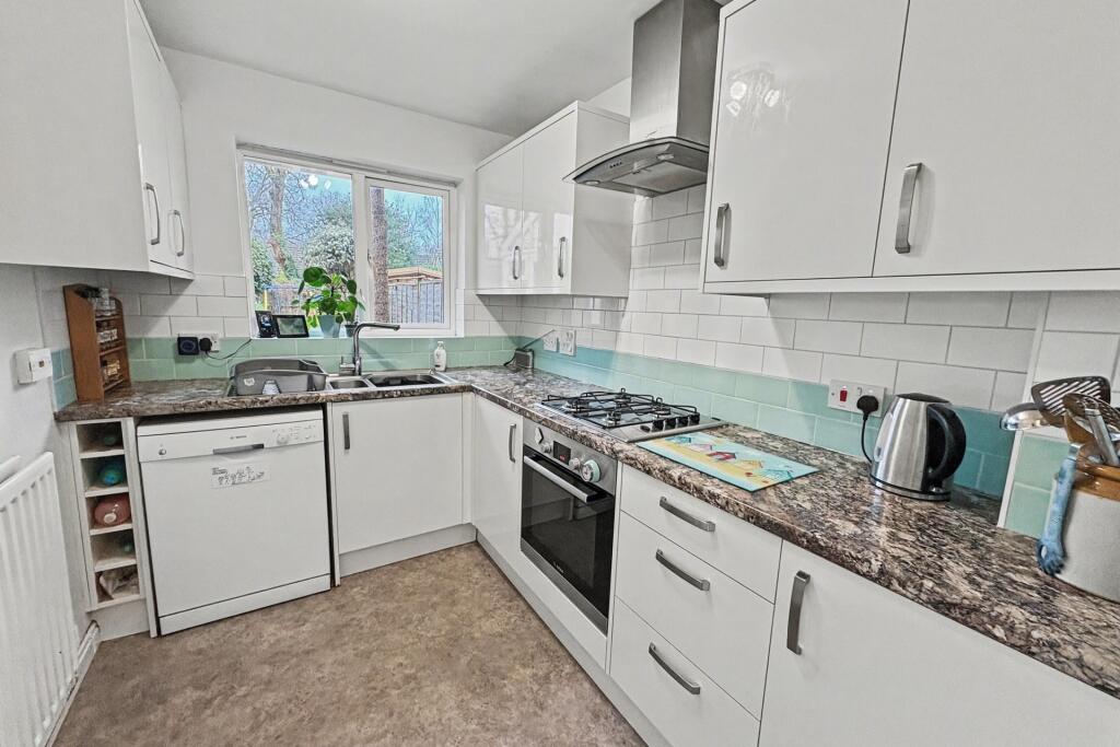 Verwood photo 3