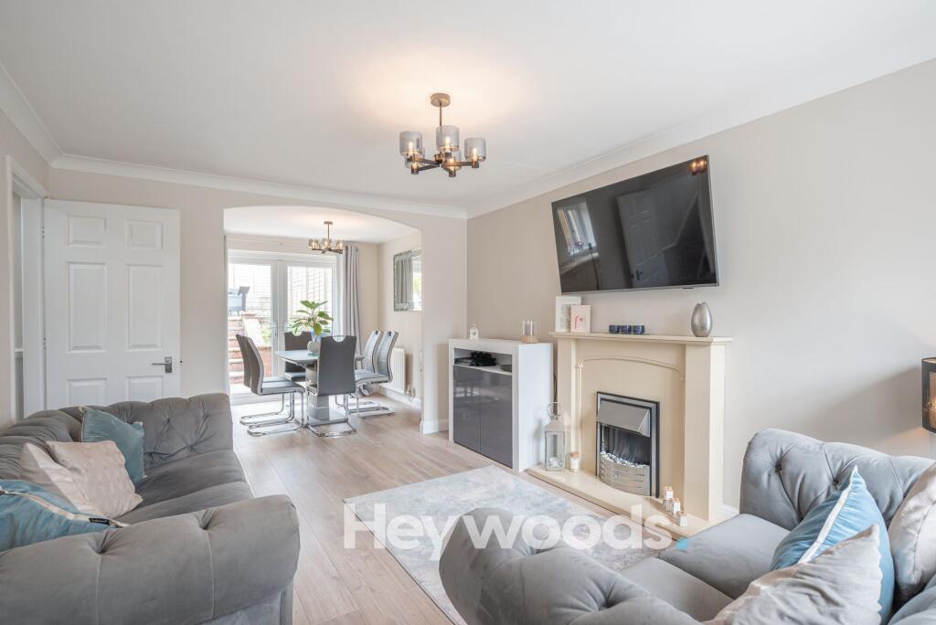 House in Newcastle-under-Lyme, Butters Green, Waterhayes - View 2