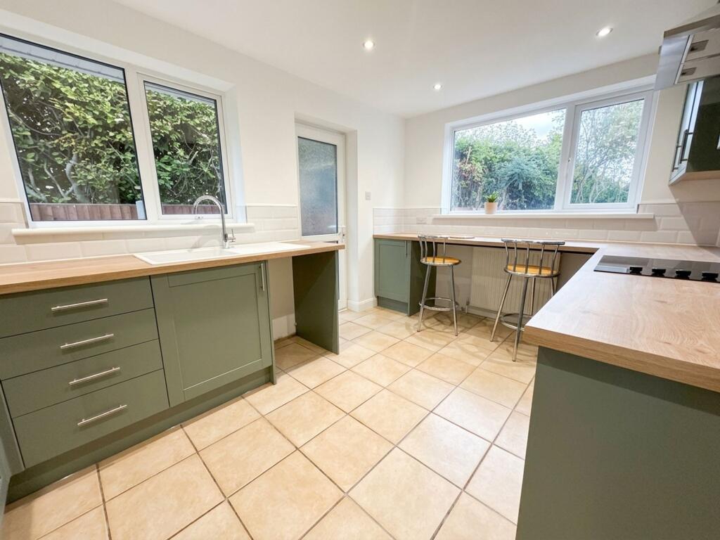 House in Lincoln, Swallow Beck, Boultham Moor - View 4