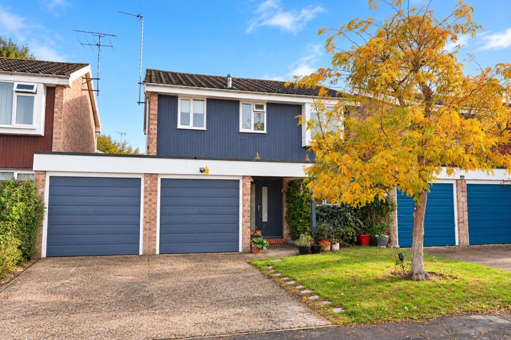 Main image of property: Goldsmiths Close, Woking, Surrey, GU21