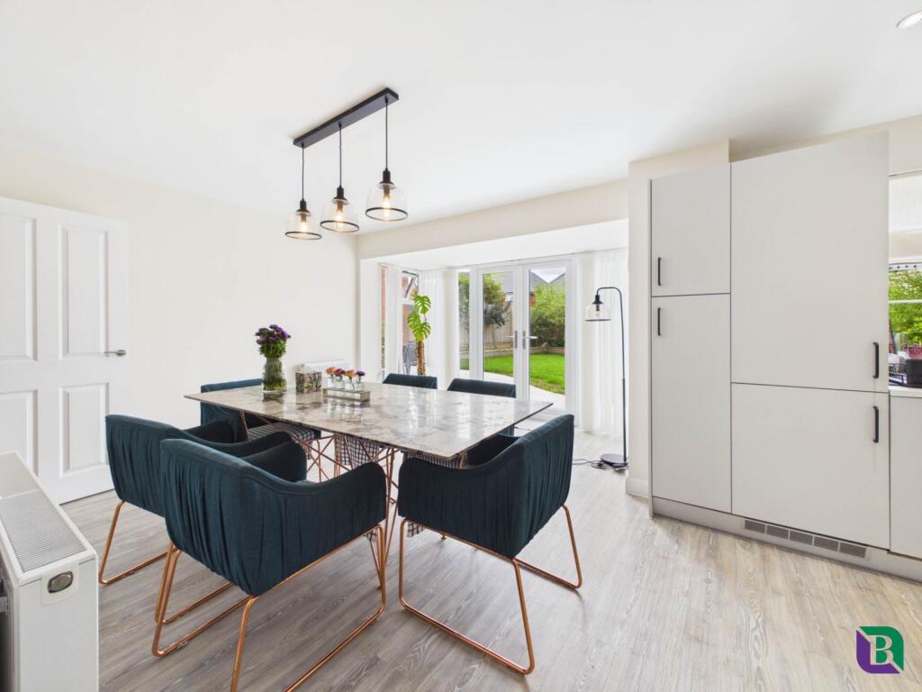 House in Milton Keynes, Eaton Leys, Bletchley and Fenny Stratford - More