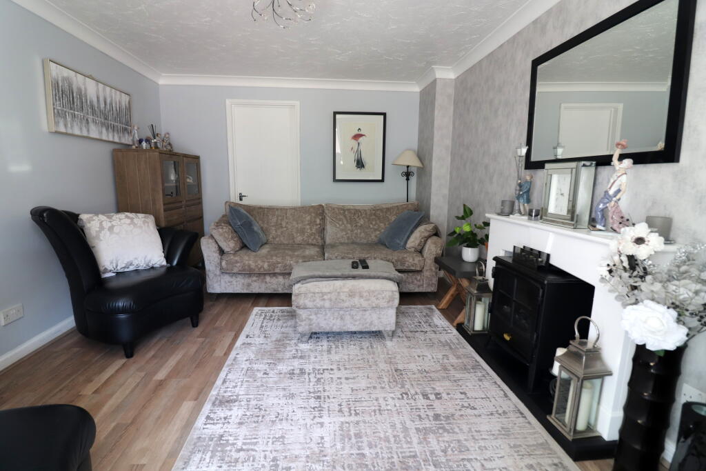 House in Luton - View 4