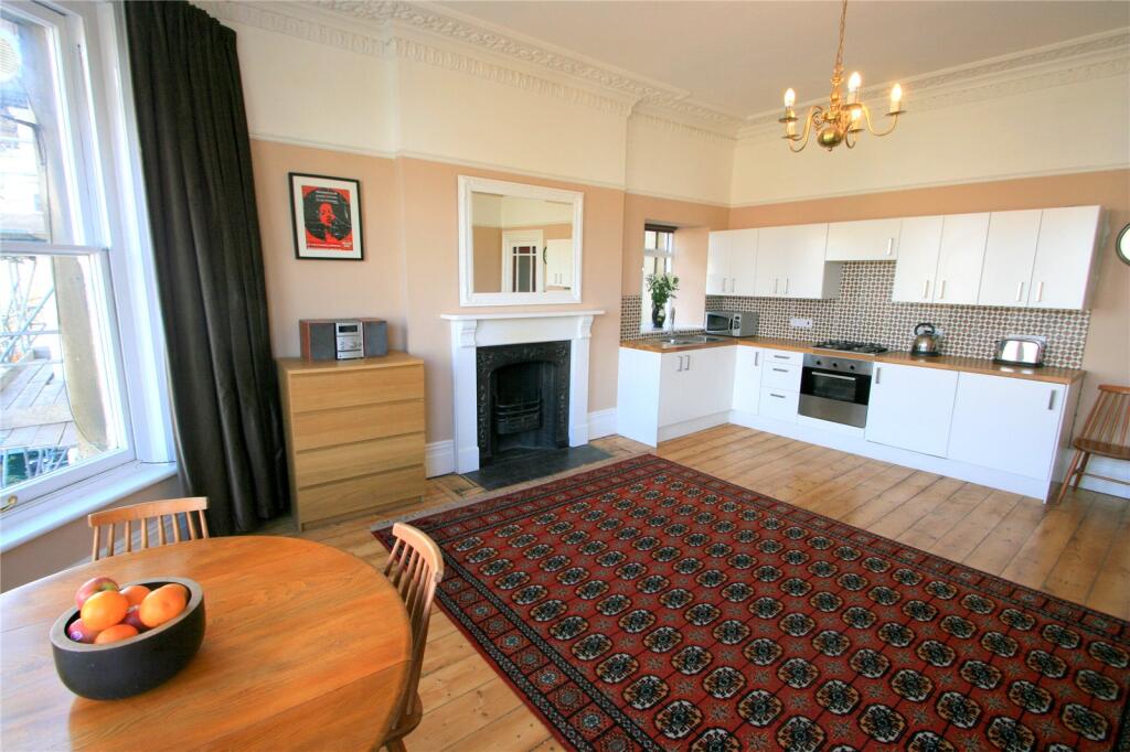 Apartment in Bristol - More