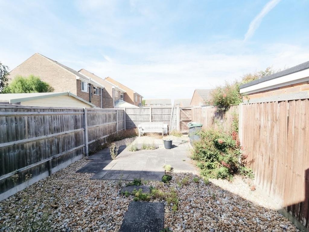 House in Gosport, Lee-on-the-Solent - More