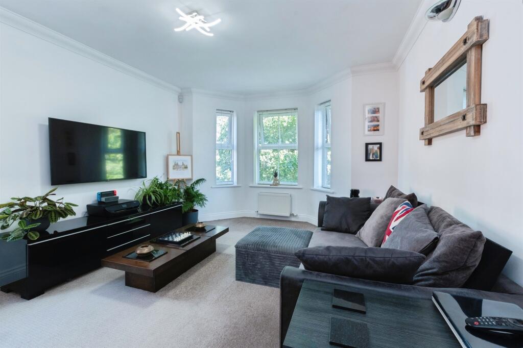 Apartment in Bournemouth - More