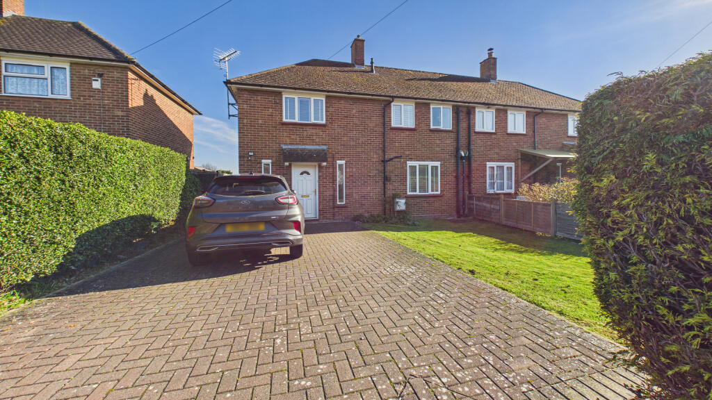 Main image of property: Chiltern Avenue, Stone, Aylesbury, Buckinghamshire