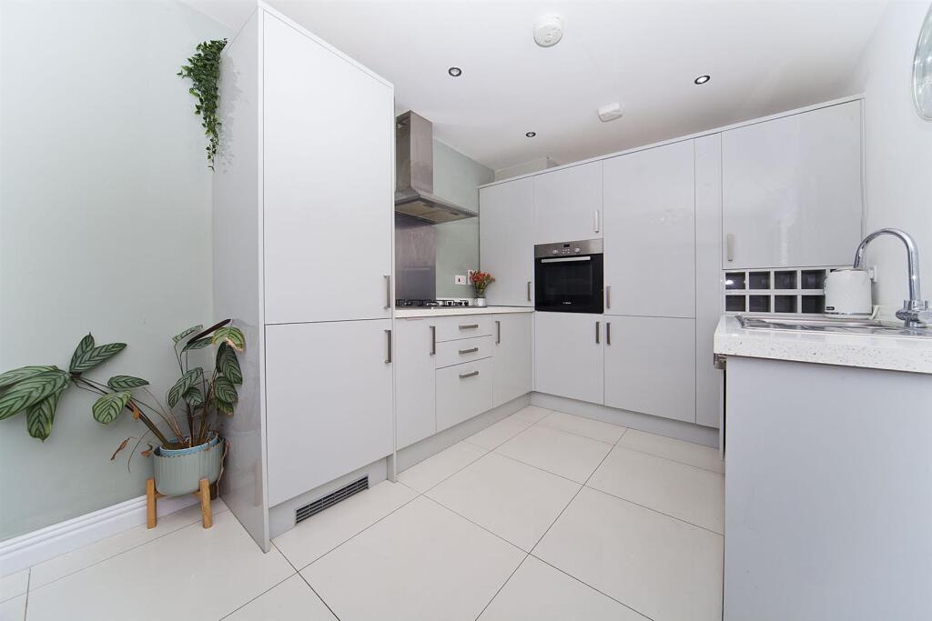 House in Durham - View 3