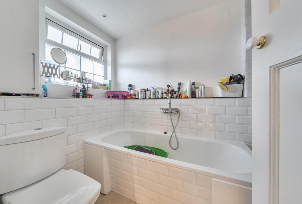 Apartment in London - More