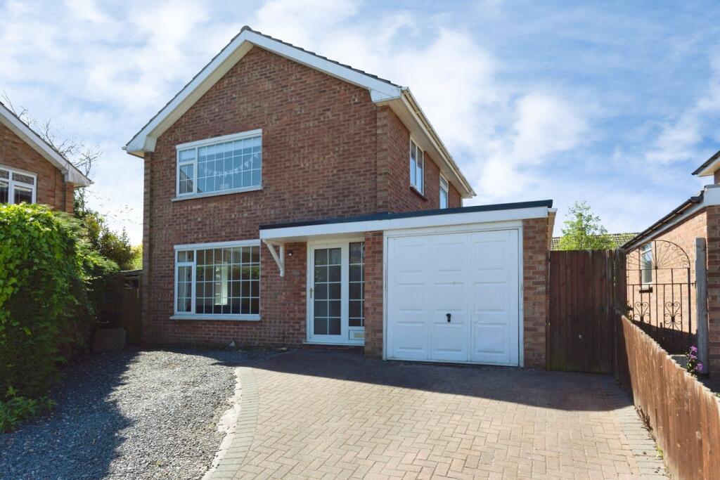 Main image of property: Rivermead, Newark, NG24