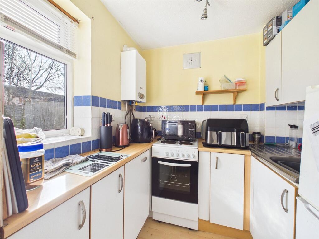 Lower Meadow, Quedgeley, Gloucester, Gloucestershire, GL2 photo 3