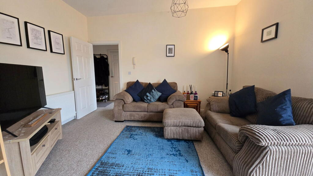 Taylers Court, Pelican Lane, Newbury, RG14 1AQ photo 4