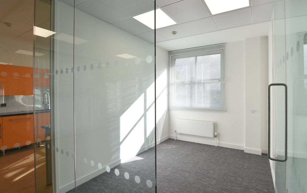 officetorent_inaltrincham_0000s_0000s_0004_Layer117.png