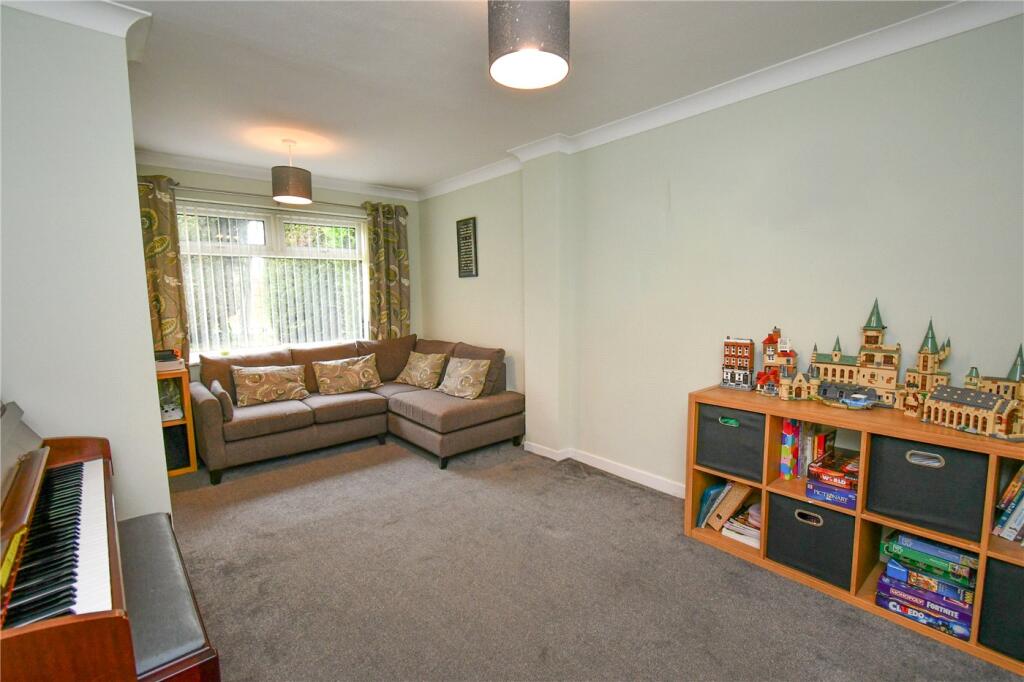 House in Wirral, Liverpool City Region - View 4