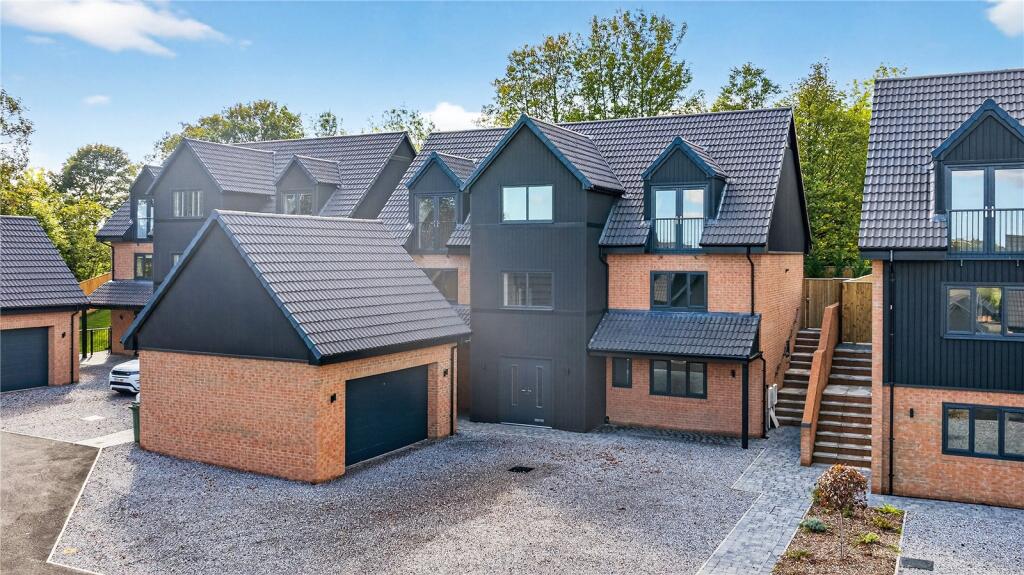 Main image of property: Fairview, Pottery Hill, Pottery Lane, Woodlesford