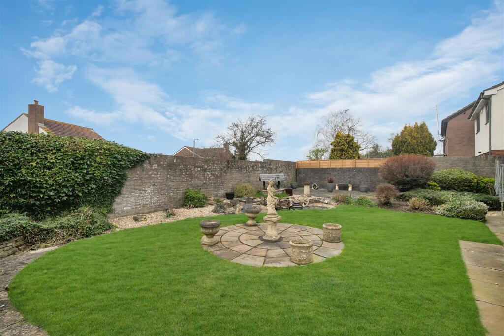Oxbarton, Stoke Gifford, Bristol photo 3
