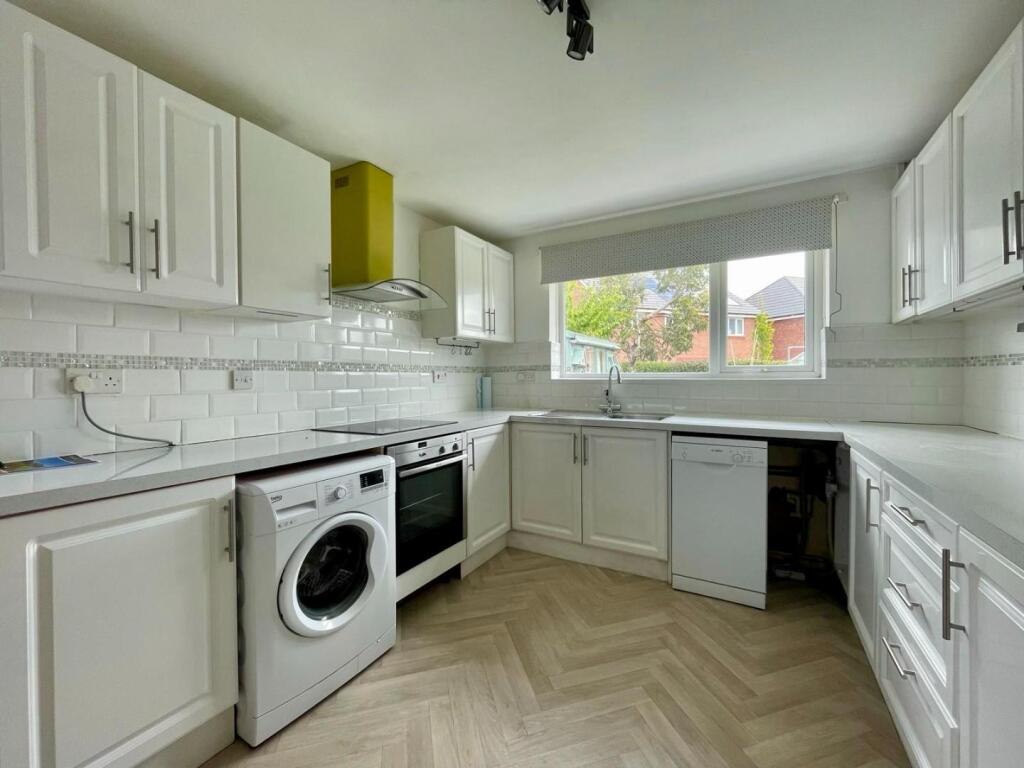 Trevalyn Way, Rossett, Wrexham photo 4