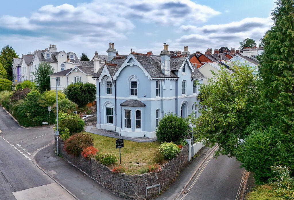 Main image of property: Torquay Road, Newton Abbot, TQ12 1AH
