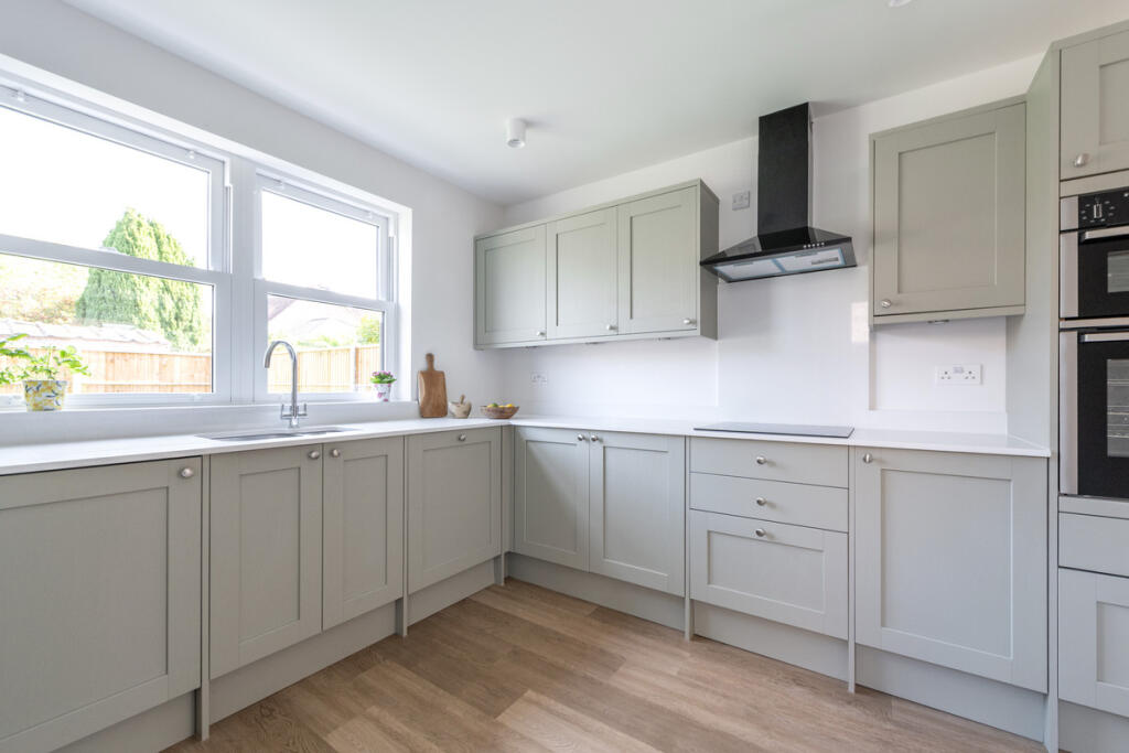 St Michaels Road, Wareham, BH20 photo 4