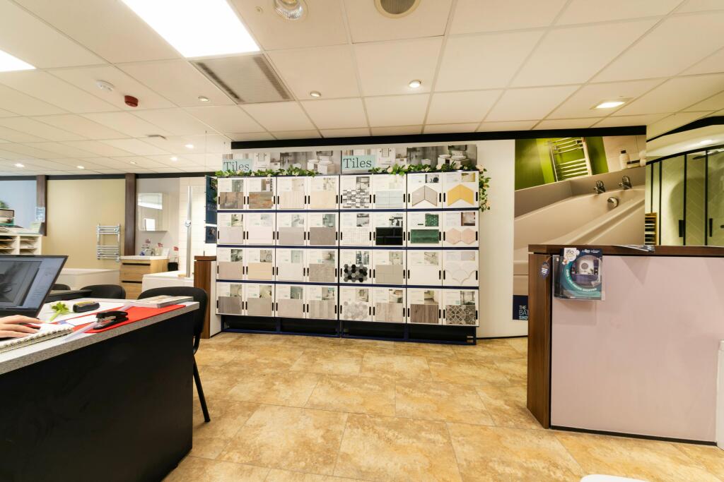 280A The Broadway -10.jpg