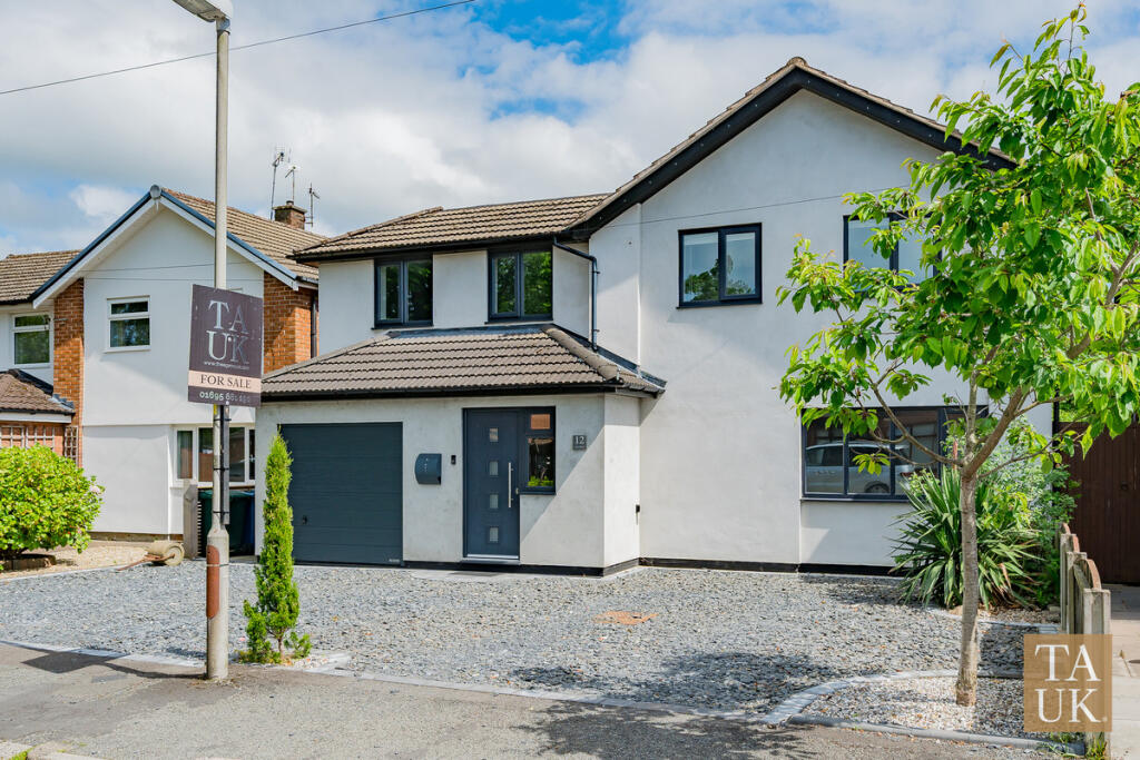 5-bed detached on East Mead, Aughton, L39, £475,000