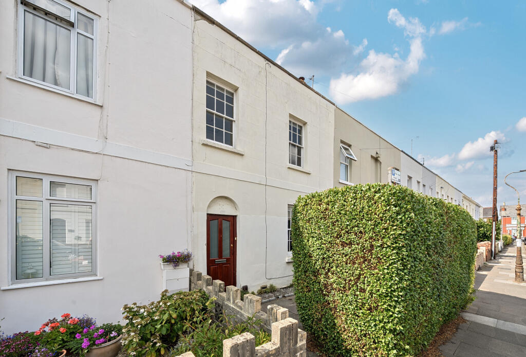 Main image of property: Victoria Place, Cheltenham, Gloucestershire, GL52