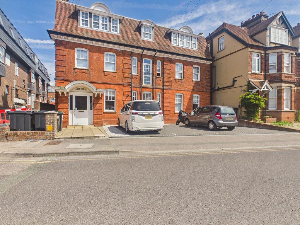 Main image of property: 7 Lyons Crescent, Tonbridge