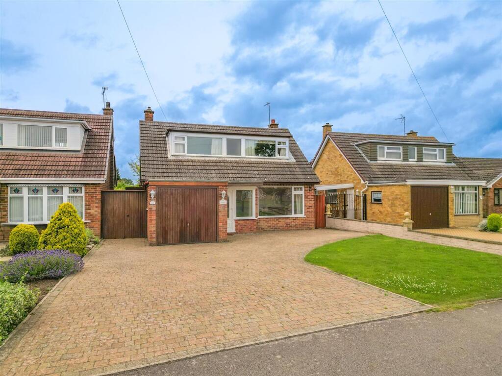 Main image of property: Windermere Avenue, Nuneaton, CV11