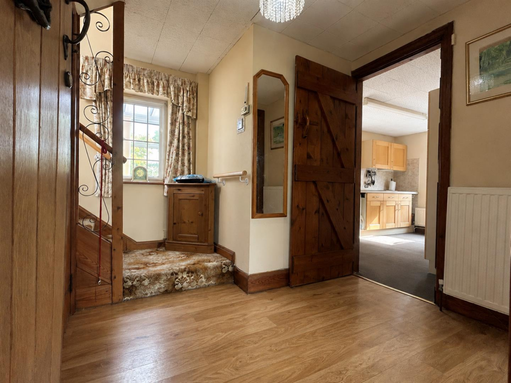 House in Gloucester, Abbotswood, Brockworth - More