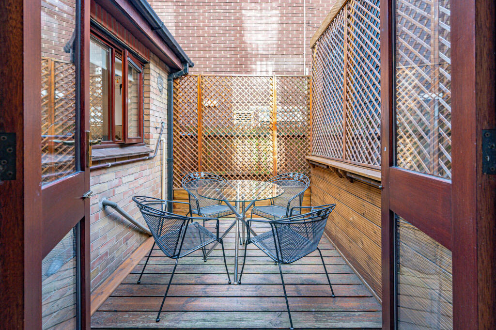 Apartment in London - More