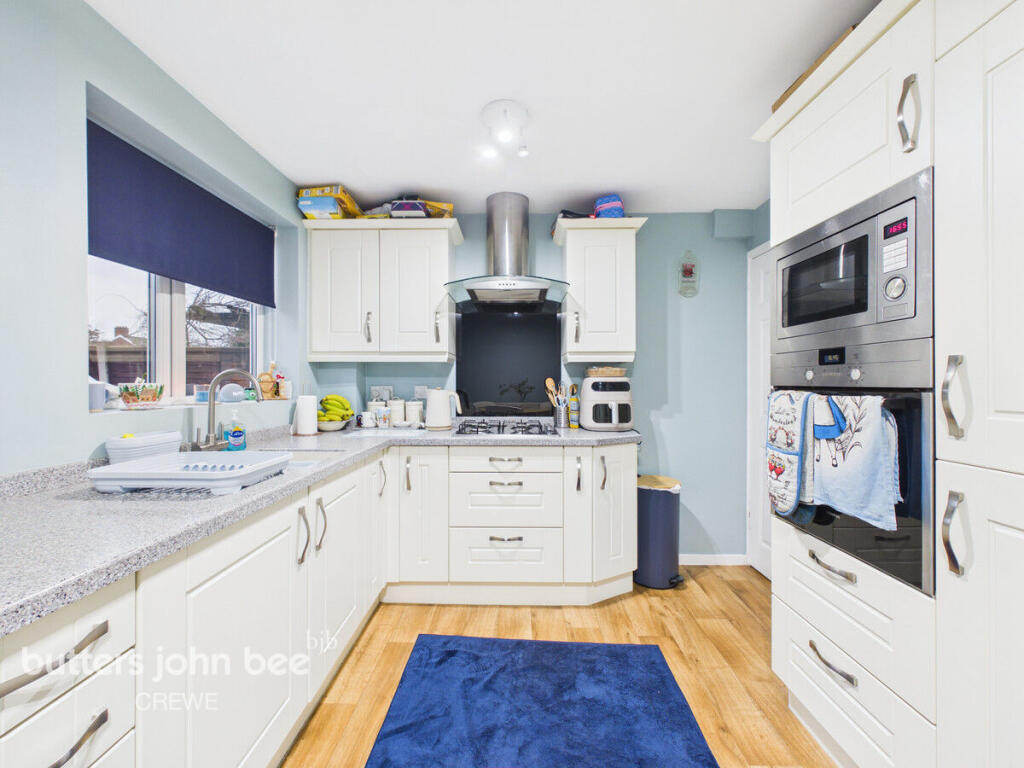Conway Close, Crewe photo 4