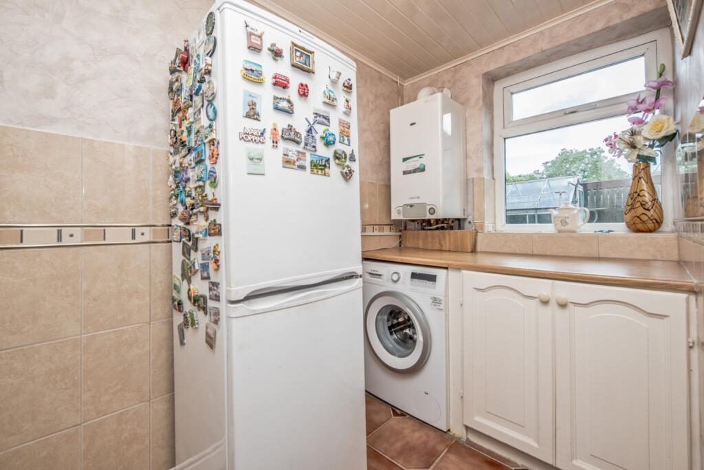 House in Kirklees, East Bierley - More