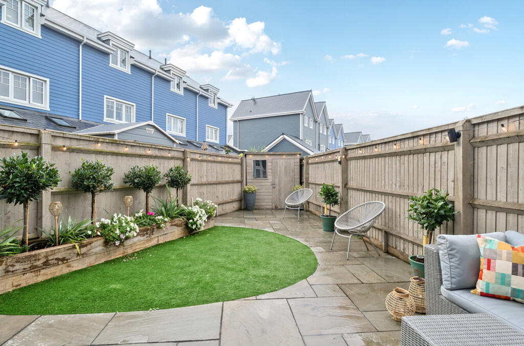 Champlain Street, Reading, Berkshire - View 6