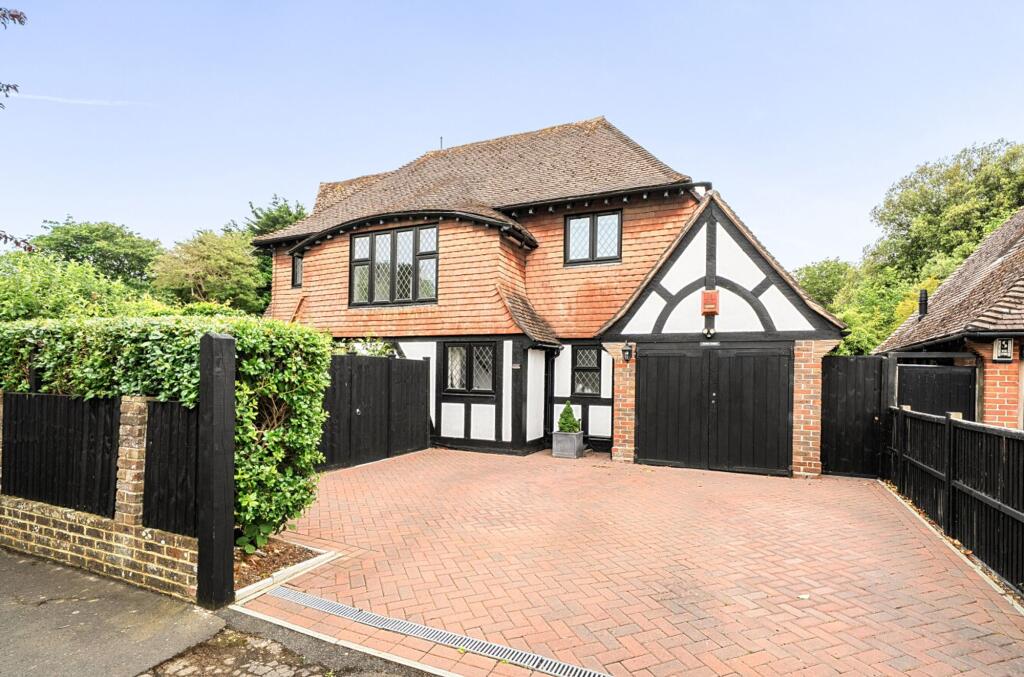 Main image of property: Fernhurst Gardens, Aldwick, PO21