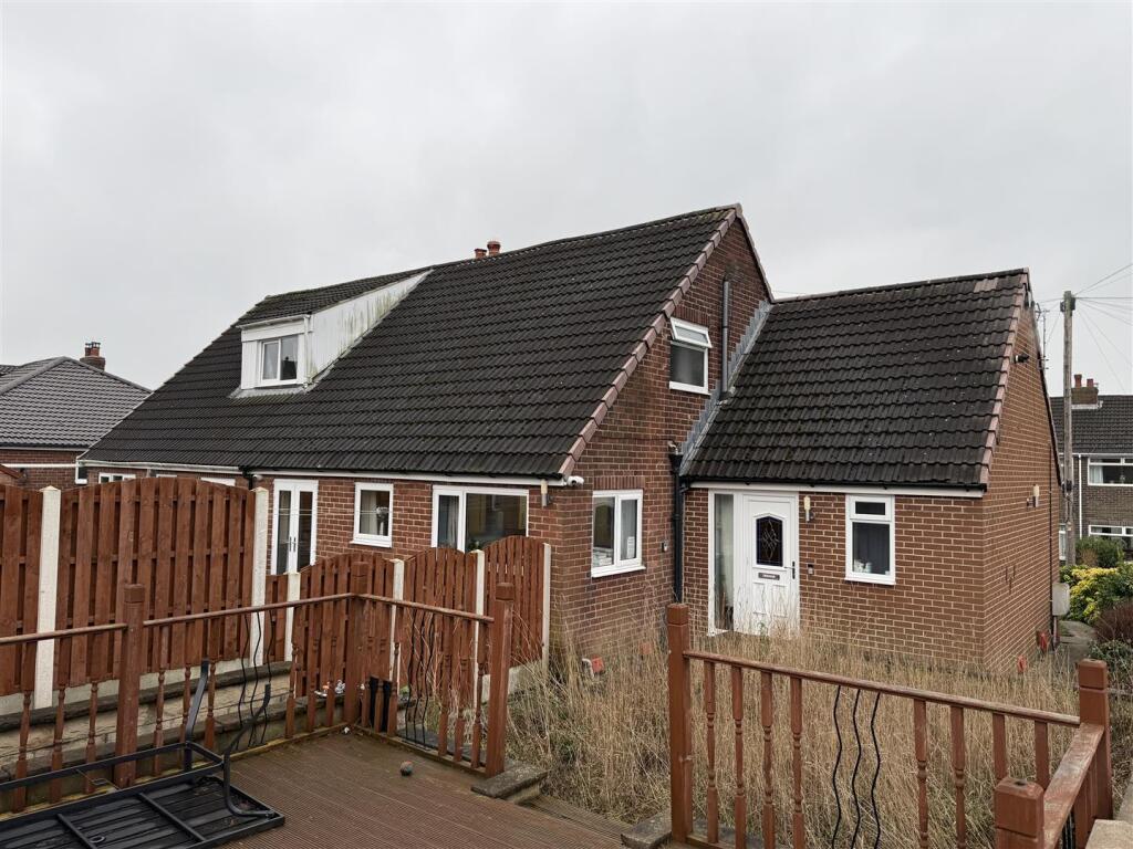 Main image of property: Manor Park, Mirfield