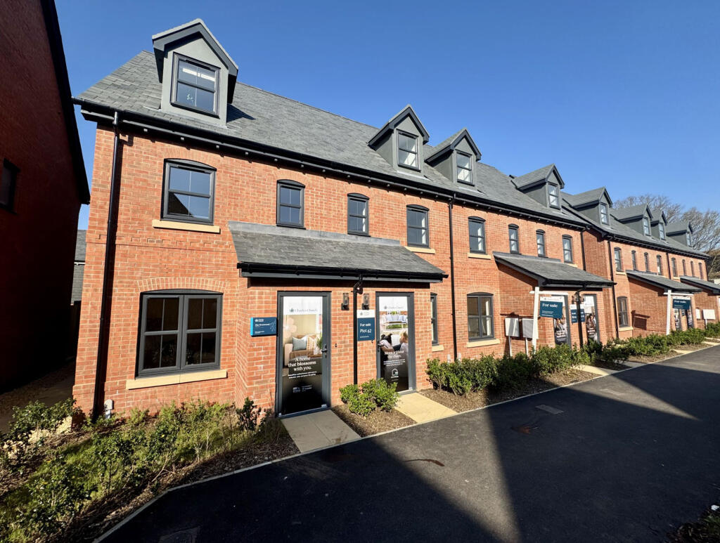Main image of property: Curbridge Way,
Curbridge,
Southampton,
SO30 2HN