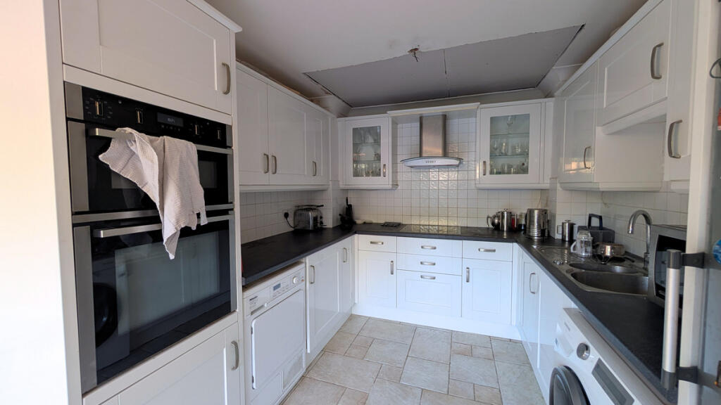House in Southend-on-Sea - View 4