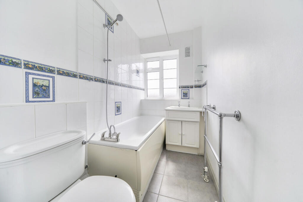 Apartment in London - View 2