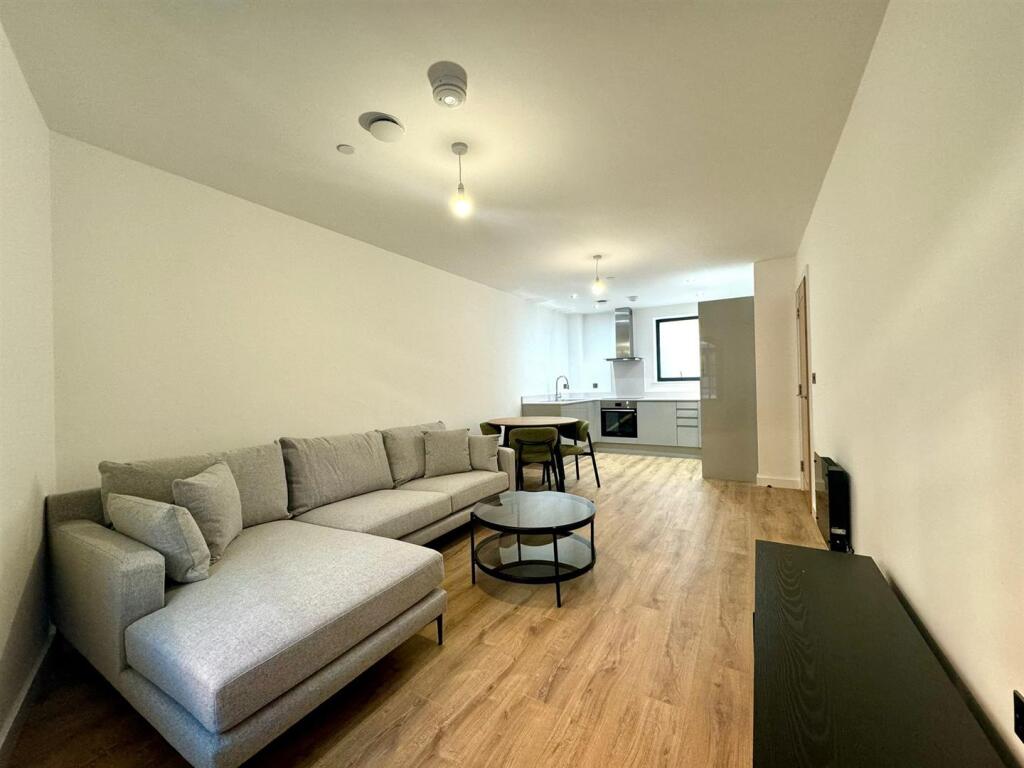 Apartment in Birmingham, Jewellery Quarter - View 2