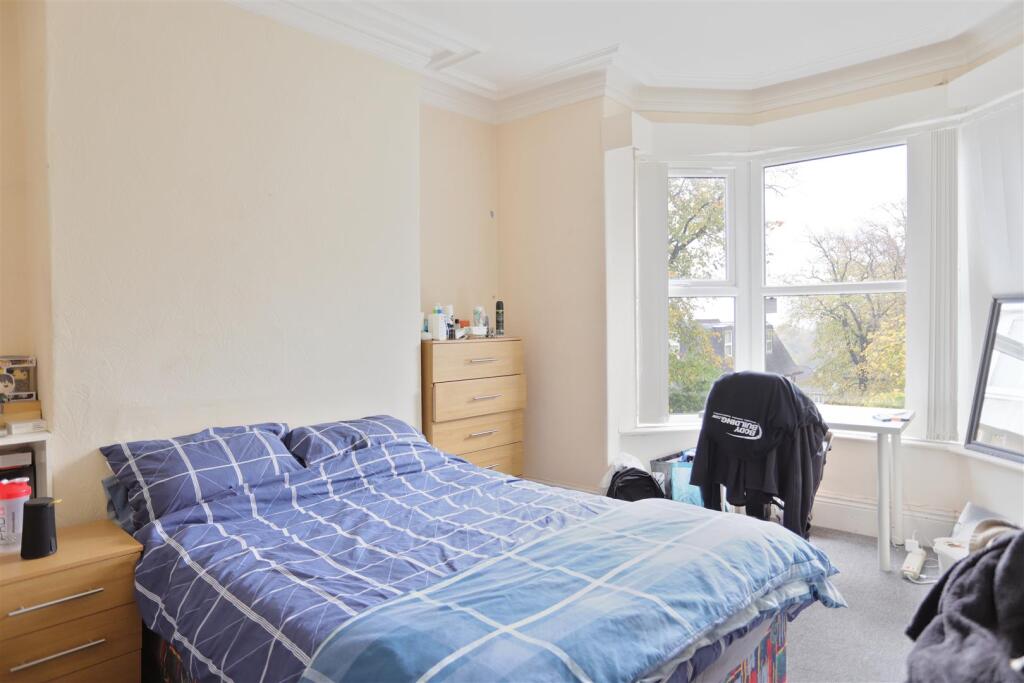 House in Sheffield, Crookesmoor, Walkley - View 2