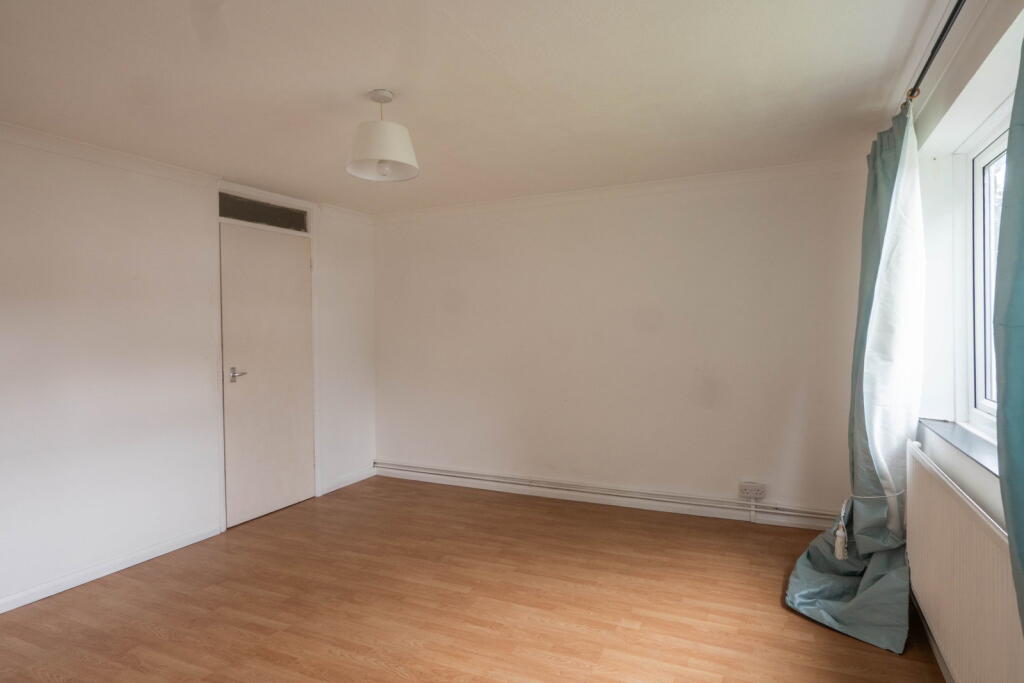 Bankwaters Road, Corsham, SN13 0LY photo 4