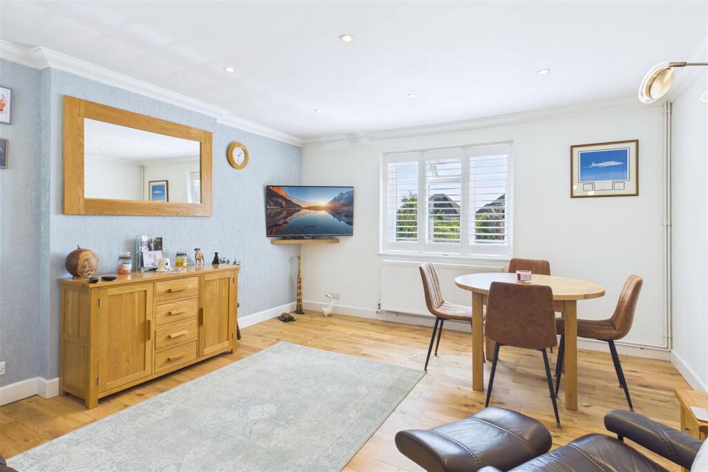 Apartment in Brighton - View 4