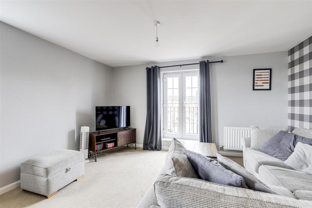 Paton Court, Calverton, NG14 photo 2