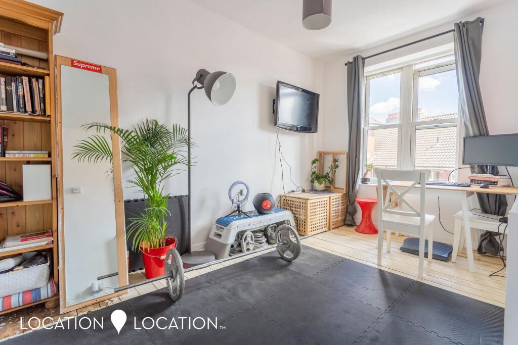 Apartment in London - View 5