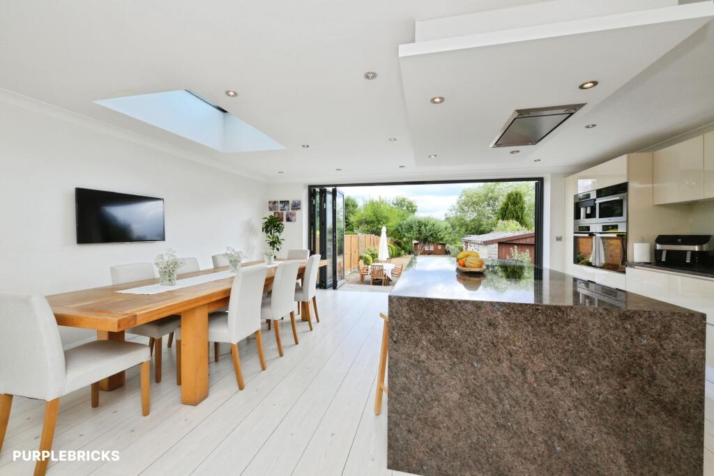 House in Waltham Cross, Goffs Oak - View 5
