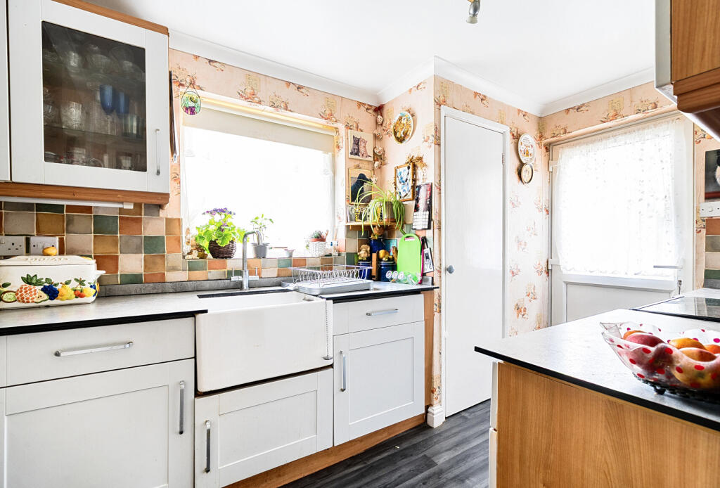 Withymead Road, Marshfield, Chippenham, Gloucestershire, SN14 photo 4