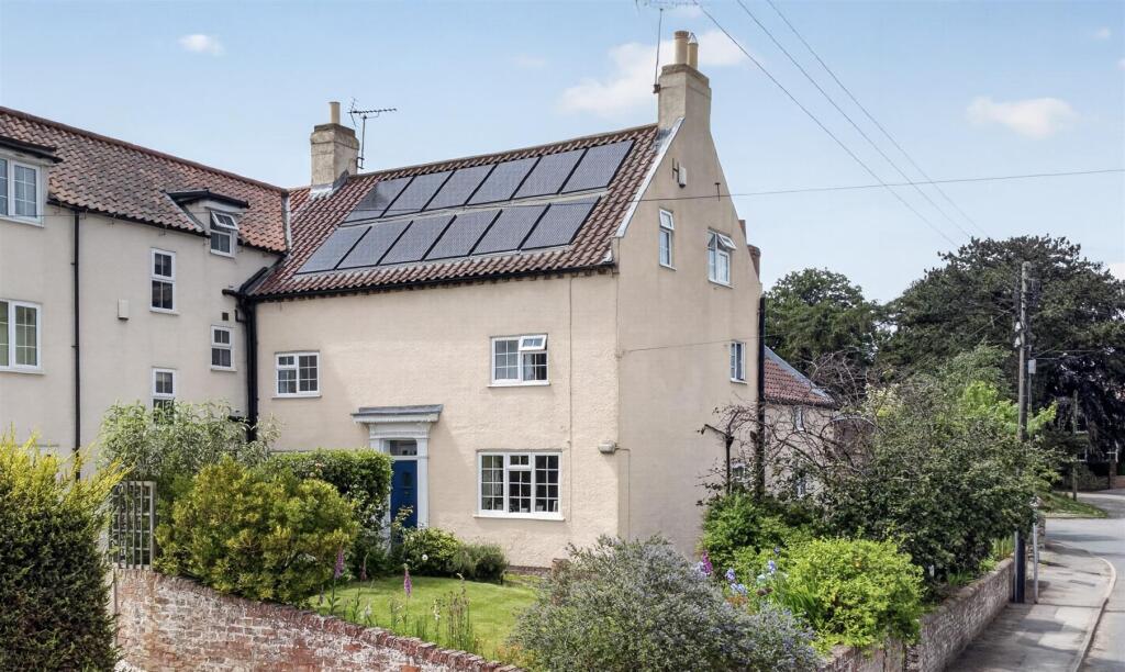 Main image of property: Tholthorpe, York