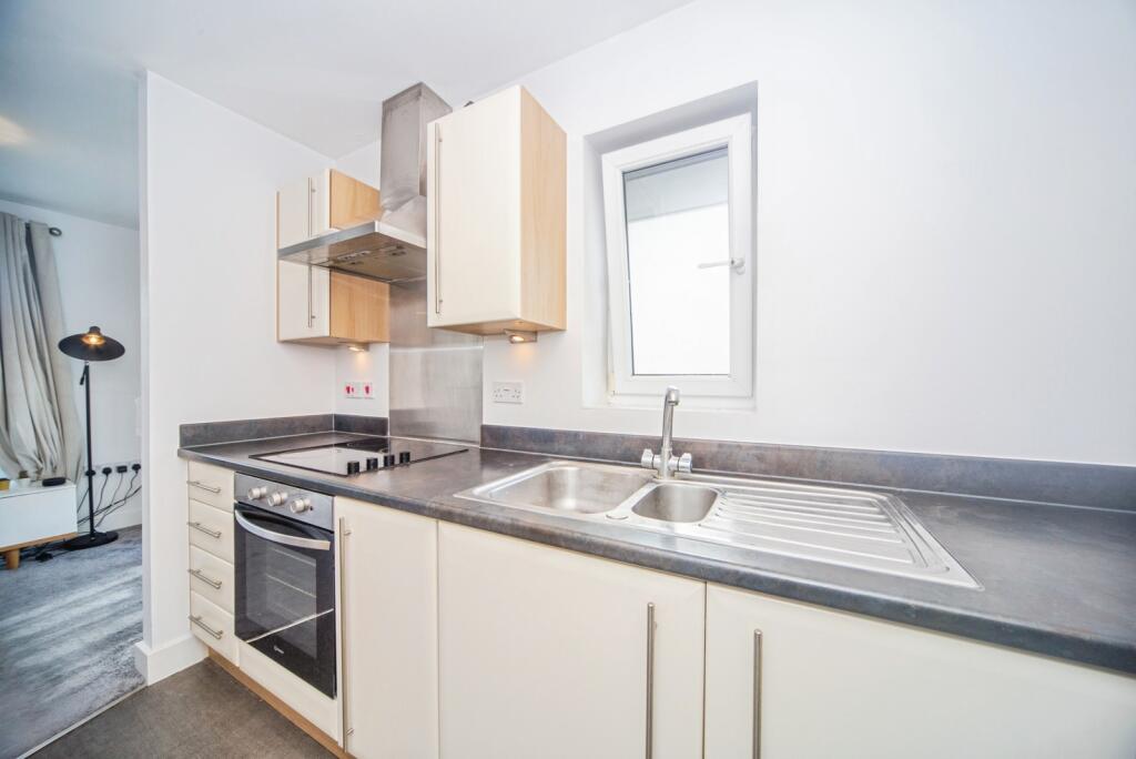 Apartment in Southampton - More