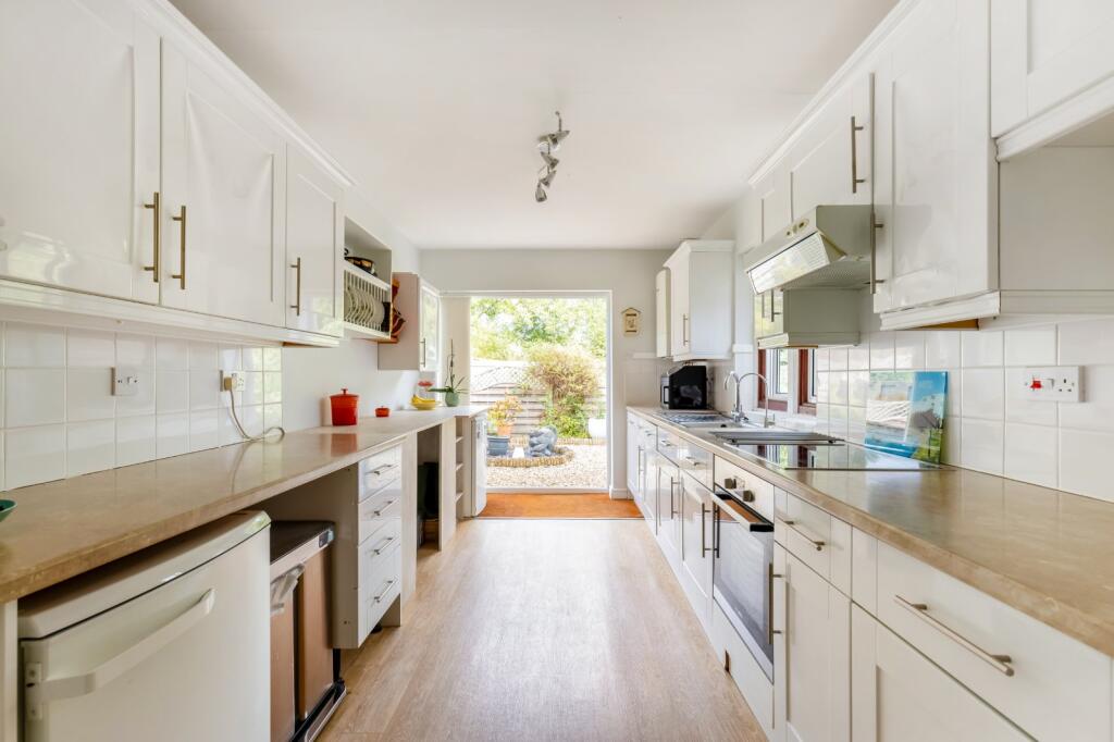 House in Cotswold, Bourton-on-the-Water - More